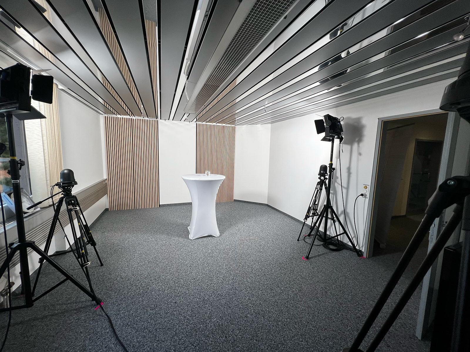 Photography & Videography for Modern Business.